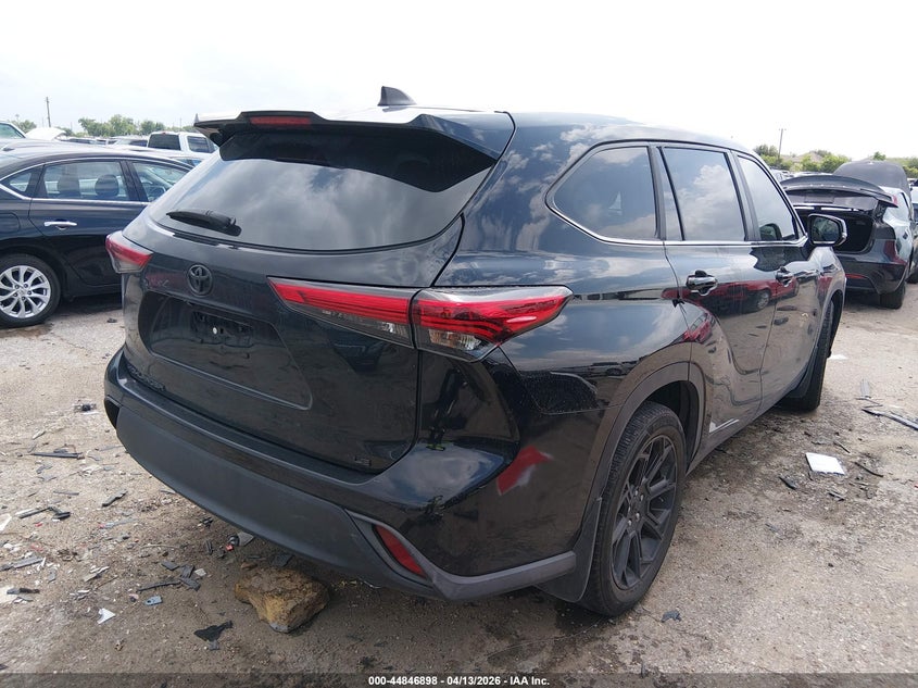 2023 Toyota Highlander VIN 5TDKDRAH1PS018388 IAAI salvage auction — LEFT SIDE, Salvage (Texas), sold $9,900 on 2026-07-22 (photo 4)