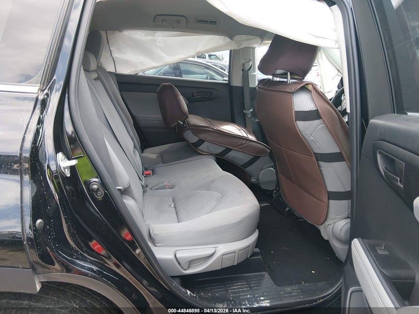 2023 Toyota Highlander VIN 5TDKDRAH1PS018388 IAAI salvage auction — LEFT SIDE, Salvage (Texas), sold $9,900 on 2026-07-22 (photo 8)
