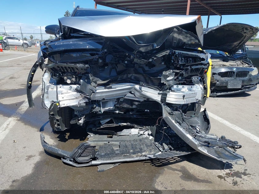 2026 Honda Cr-v VIN 7FARS6H92TE029971 IAAI salvage auction — BIOHAZARD/CHEMICAL, Wait Title, sold $8,450 on 2026-07-28 (photo 6)