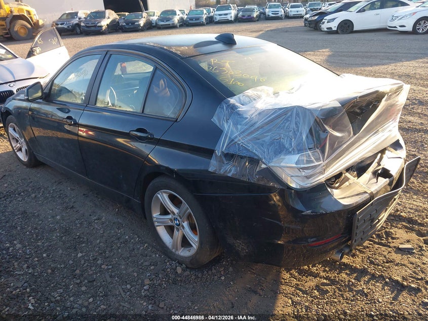 2015 BMW 3er VIN WBA3A5C54FF609481 IAAI salvage auction — FRONT & REAR, Wait Title, sold $425 on 2026-07-07 (photo 3)