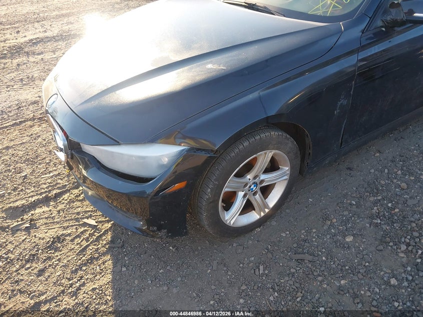 2015 BMW 3er VIN WBA3A5C54FF609481 IAAI salvage auction — FRONT & REAR, Wait Title, sold $425 on 2026-07-07 (photo 6)