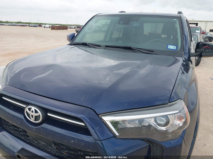 2021 Toyota 4runner VIN JTEMU5JR0M5888477 IAAI salvage auction — HAIL, Wait Title, sold $16,000 on 2026-07-16 (photo 6)
