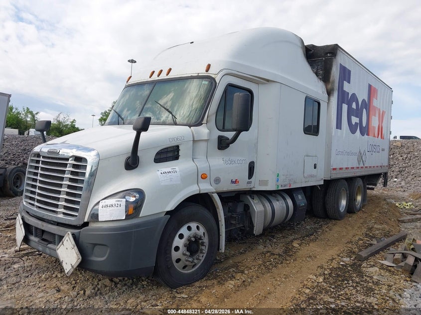 2016 Freightliner Cascadia 113 VIN 3ALAGGDV5GSGW9397 IAAI salvage auction — BURN, Non-Repairable (Tennessee), sold $2,250 on 2026-07-08 (photo 1)