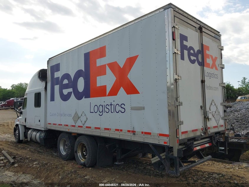 2016 Freightliner Cascadia 113 VIN 3ALAGGDV5GSGW9397 IAAI salvage auction — BURN, Non-Repairable (Tennessee), sold $2,250 on 2026-07-08 (photo 4)