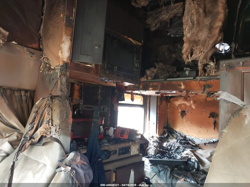 2016 Freightliner Cascadia 113 VIN 3ALAGGDV5GSGW9397 IAAI salvage auction — BURN, Non-Repairable (Tennessee), sold $2,250 on 2026-07-08 (photo 7)