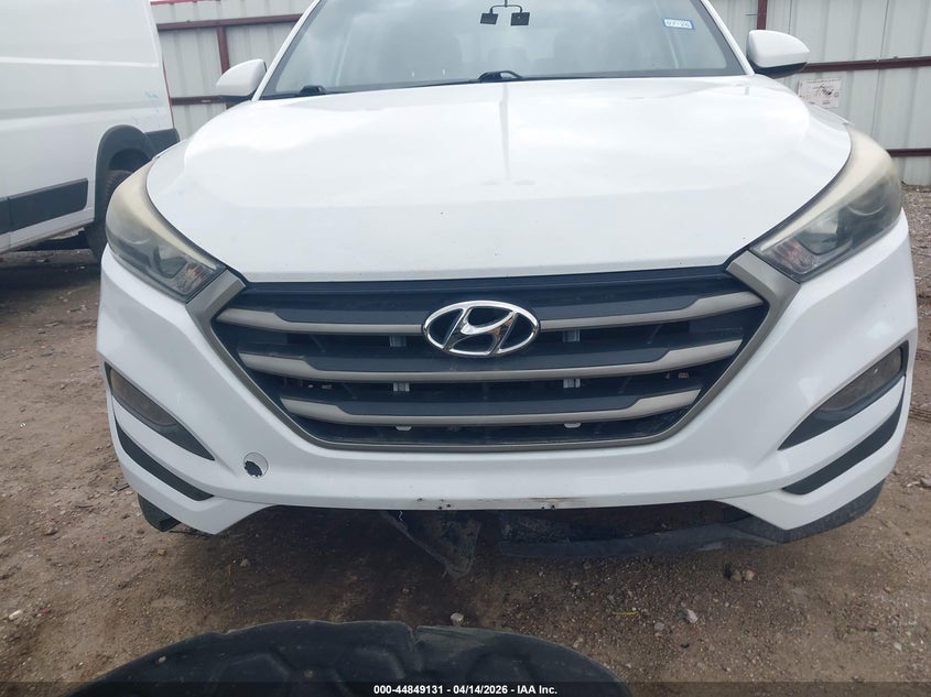 2017 Hyundai Tucson VIN KM8J33A49HU469117 IAAI salvage auction — FRONT & REAR, Wait Title, sold $4,000 on 2026-07-16 (photo 6)