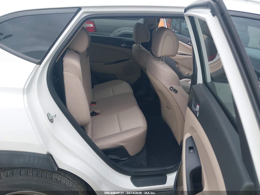 2017 Hyundai Tucson VIN KM8J33A49HU469117 IAAI salvage auction — FRONT & REAR, Wait Title, sold $4,000 on 2026-07-16 (photo 8)