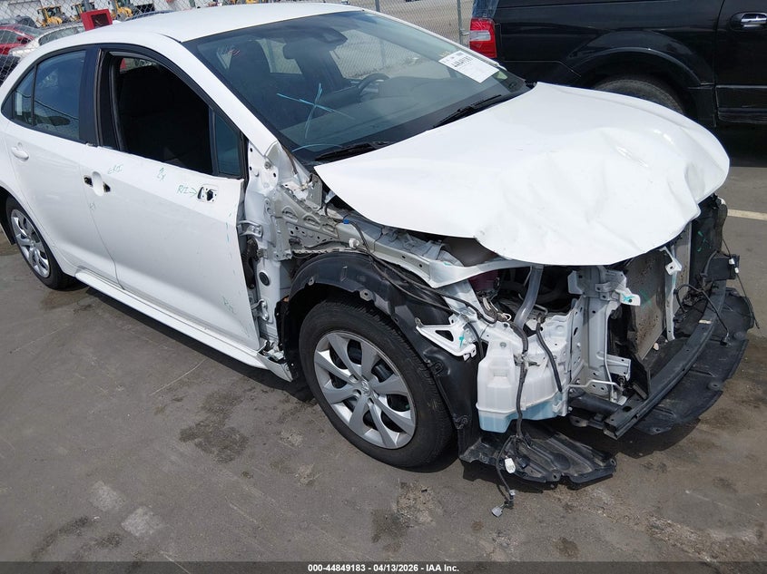2022 Toyota Corolla VIN 5YFEPMAE6NP344741 IAAI salvage auction — FRONT END, Clear (Kansas), sold $4,900 on 2026-07-22 (photo 1)