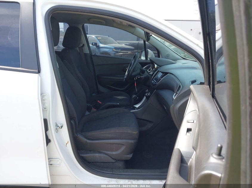 2020 Chevrolet Trax VIN KL7CJKSBXLB317150 IAAI salvage auction — FRONT END, Salvage (Ohio), sold $2,200 on 2026-07-09 (photo 5)