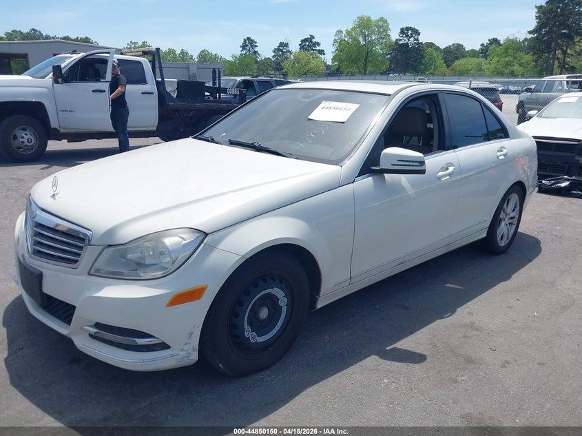 2012 Mercedes-benz C-klasse VIN WDDGF8BBXCR231052 IAAI salvage auction — REPOSSESSION, Certificate Of Title (Montana), sold $900 on 2026-07-08 (photo 2)