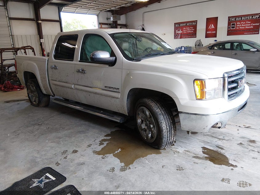 2012 Gmc SIERRA VIN 3GTP1VE07CG279853 IAAI salvage auction — SIDE, Wait Title, sold $2,100 on 2026-08-24 (photo 1)