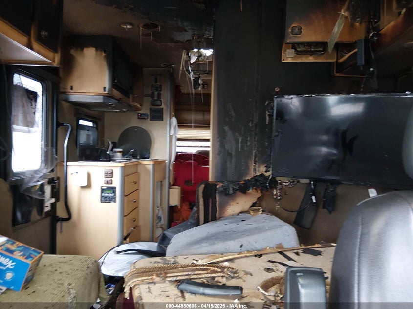 2008 Dodge Sprinter VIN WDXPF445989363598 IAAI salvage auction — INTERIOR BURN, Non-Repairable (California), sold $2,850 on 2026-07-14 (photo 7)