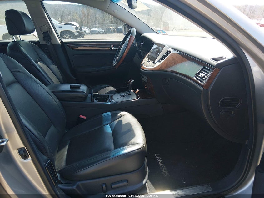 2009 Hyundai Genesis VIN KMHGC46E49U043581 IAAI salvage auction — SIDE, Salvage (New Jersey), sold $25 on 2026-07-16 (photo 5)
