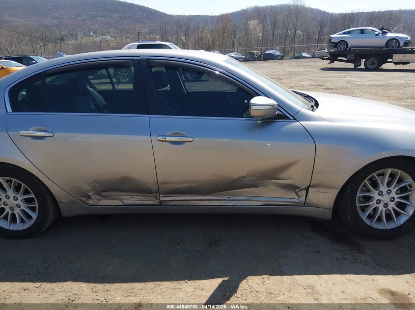 2009 Hyundai Genesis VIN KMHGC46E49U043581 IAAI salvage auction — SIDE, Salvage (New Jersey), sold $25 on 2026-07-16 (photo 6)