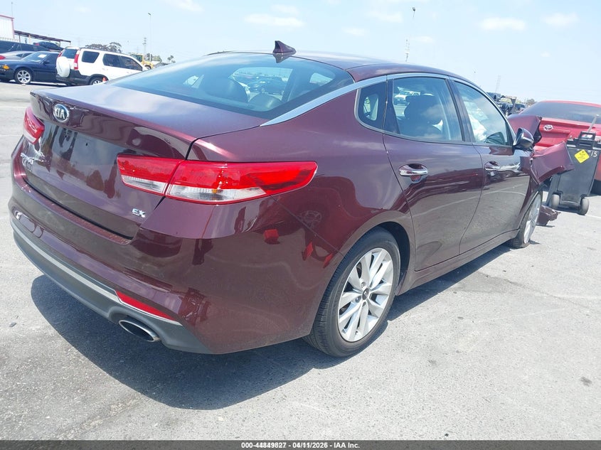 2018 Kia Optima VIN 5XXGU4L39JG242446 IAAI salvage auction — RIGHT FRONT, Salvage Title, sold $600 on 2026-07-16 (photo 4)