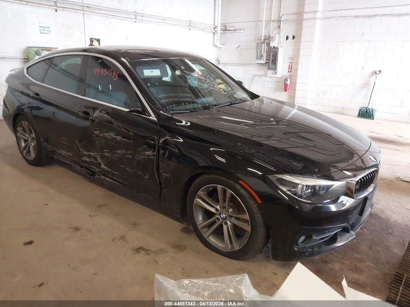 2018 BMW 3er VIN WBA8Z9C54JB219969 IAAI salvage auction — RIGHT SIDE, Salvage Title, sold $4,050 on 2026-07-29 (photo 1)