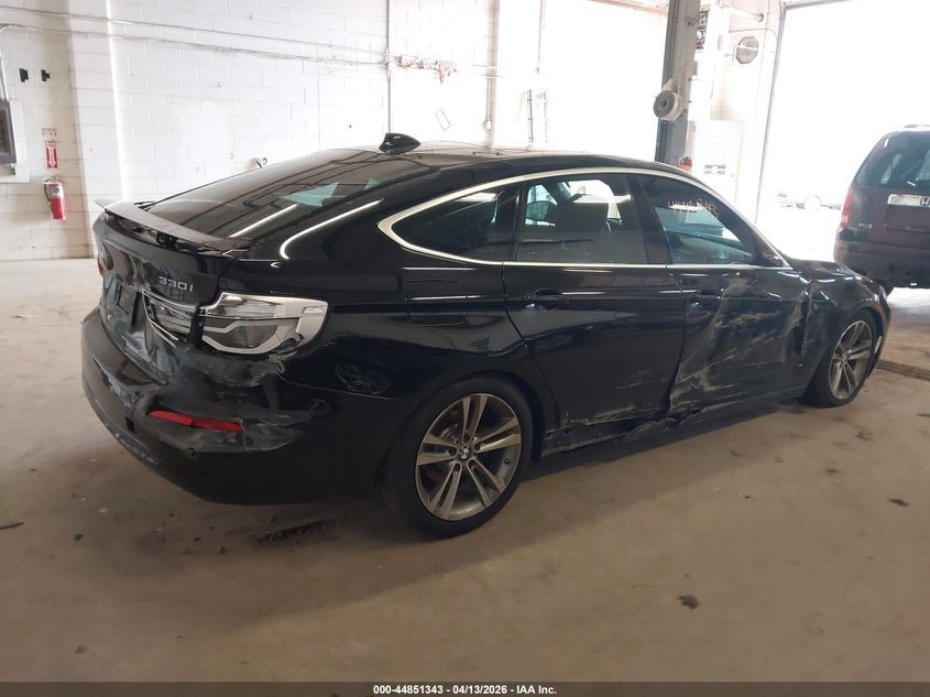 2018 BMW 3er VIN WBA8Z9C54JB219969 IAAI salvage auction — RIGHT SIDE, Salvage Title, sold $4,050 on 2026-07-29 (photo 4)