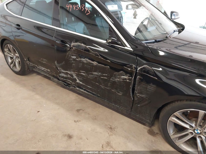 2018 BMW 3er VIN WBA8Z9C54JB219969 IAAI salvage auction — RIGHT SIDE, Salvage Title, sold $4,050 on 2026-07-29 (photo 6)