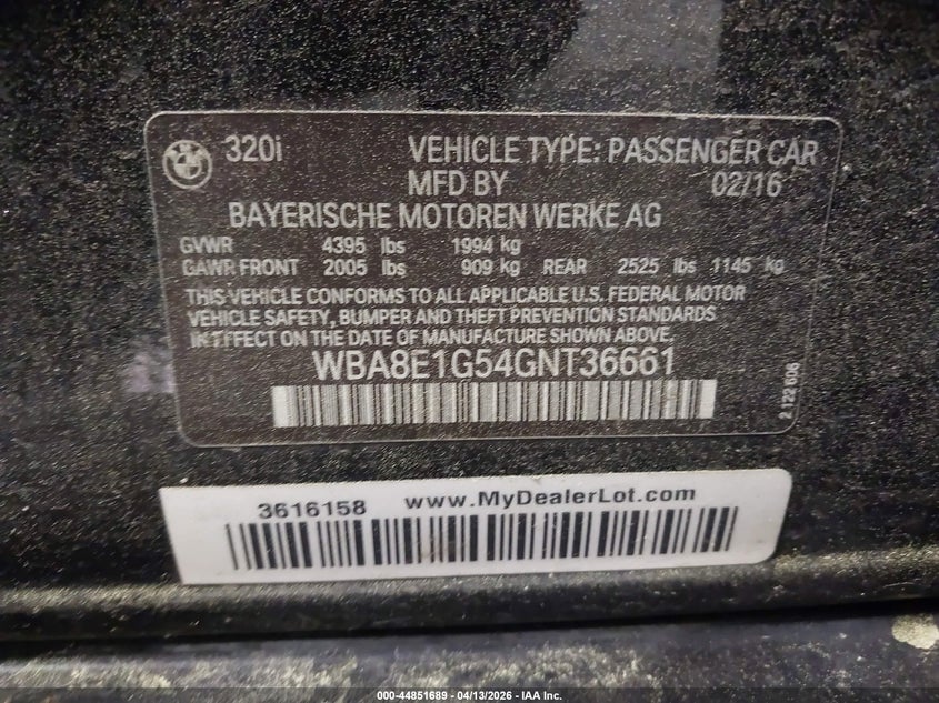 2016 BMW 3er VIN WBA8E1G54GNT36661 IAAI salvage auction — LEFT FRONT, Clear (Virginia), sold $2,825 on 2026-07-30 (photo 9)
