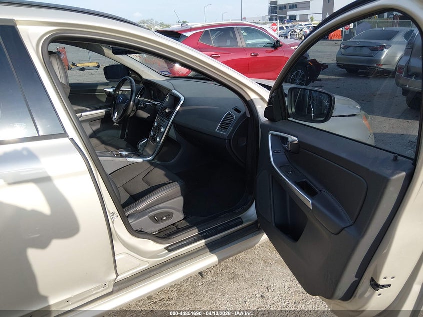 2017 Volvo Xc60 VIN YV440MDJ5H2101219 IAAI salvage auction — SIDE, Original (Texas), sold $1,750 on 2026-07-28 (photo 5)