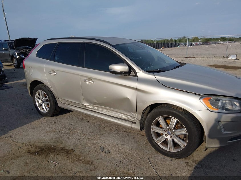 2017 Volvo Xc60 VIN YV440MDJ5H2101219 IAAI salvage auction — SIDE, Original (Texas), sold $1,750 on 2026-07-28 (photo 6)