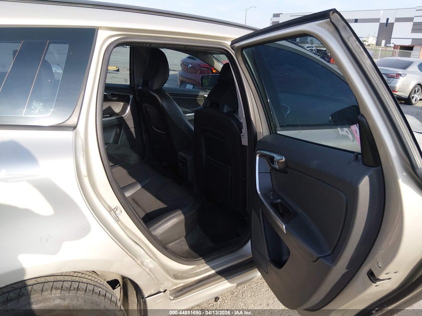 2017 Volvo Xc60 VIN YV440MDJ5H2101219 IAAI salvage auction — SIDE, Original (Texas), sold $1,750 on 2026-07-28 (photo 8)