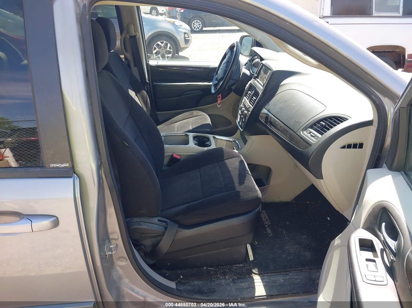 2014 Dodge Caravan VIN 2C4RDGCG4ER142443 IAAI salvage auction — LEFT FRONT, Salvage (Iowa), sold $25 on 2026-07-18 (photo 5)