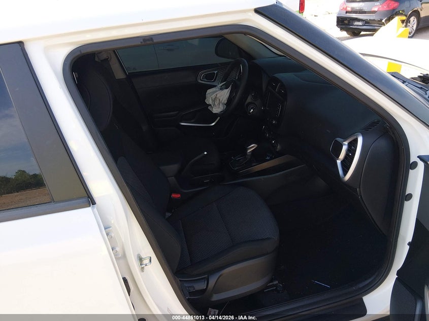 2021 Kia Soul VIN KNDJ23AU5M7139913 IAAI salvage auction — FRONT END, Salvage (North Carolina), sold $2,300 on 2026-07-13 (photo 5)