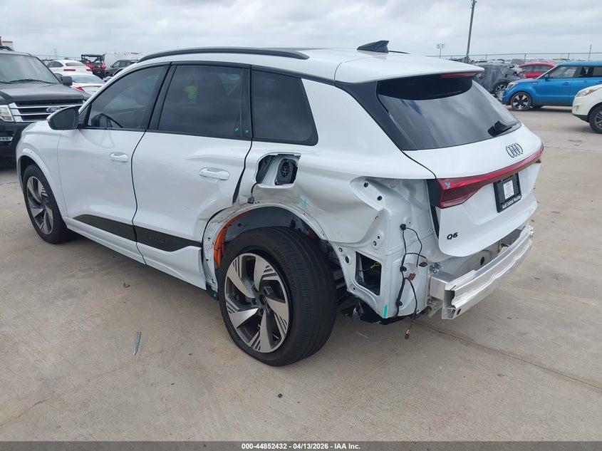 2025 Audi Q6 VIN WA124BGF8SA075846 IAAI salvage auction — LEFT SIDE, Original (Texas), sold $22,650 on 2026-07-09 (photo 3)