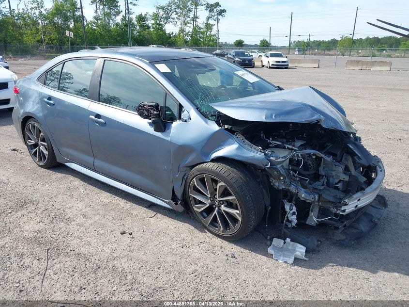 2021 Toyota Corolla VIN 5YFS4MCE1MP097684 IAAI salvage auction — FRONT END, Wait Title, sold $825 on 2026-07-28 (photo 1)