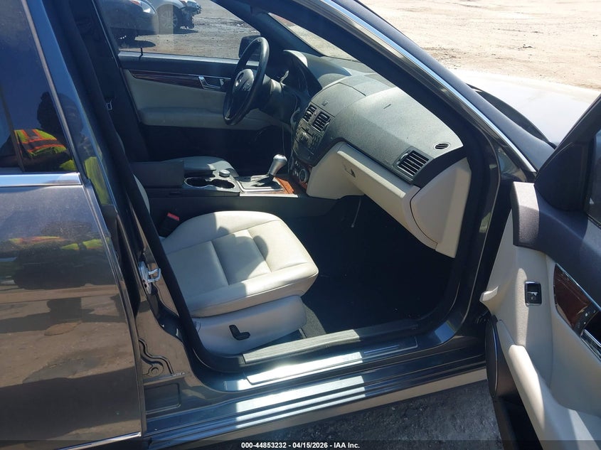 2010 Mercedes-benz C-klasse VIN WDDGF8BB1AF406612 IAAI salvage auction — FRONT END, Salvage (Georgia), sold $400 on 2026-08-05 (photo 5)