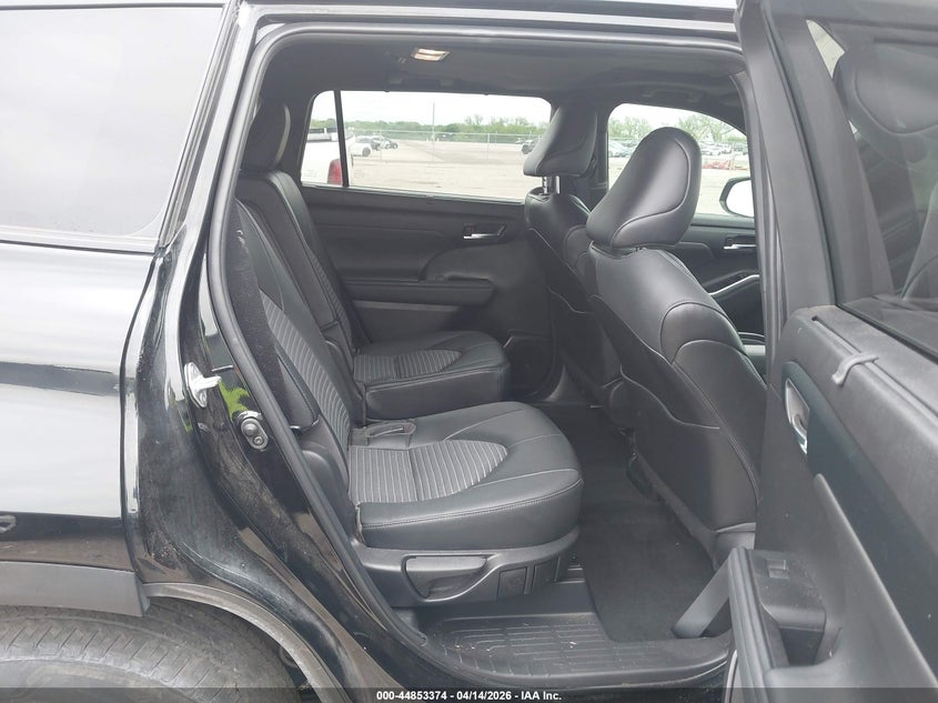2022 Toyota Highlander VIN 5TDLZRAHXNS141013 IAAI salvage auction — FRONT END, Wait Title, sold $11,600 on 2026-07-21 (photo 8)