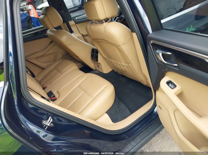 2017 Porsche Macan VIN WP1AB2A52HLB20962 IAAI salvage auction — FRONT END, Salvage Title, sold $8,300 on 2026-07-06 (photo 8)