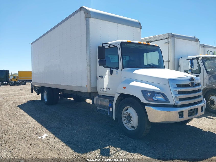 2018 Hino 258/268 VIN 5PVNJ8JV6J4S67732 — IAAI salvage auction photo