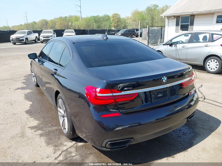 2016 BMW 7er VIN WBA7F2C55GG416902 IAAI salvage auction — RIGHT SIDE, Wait Title, sold $10,000 on 2026-07-29 (photo 3)