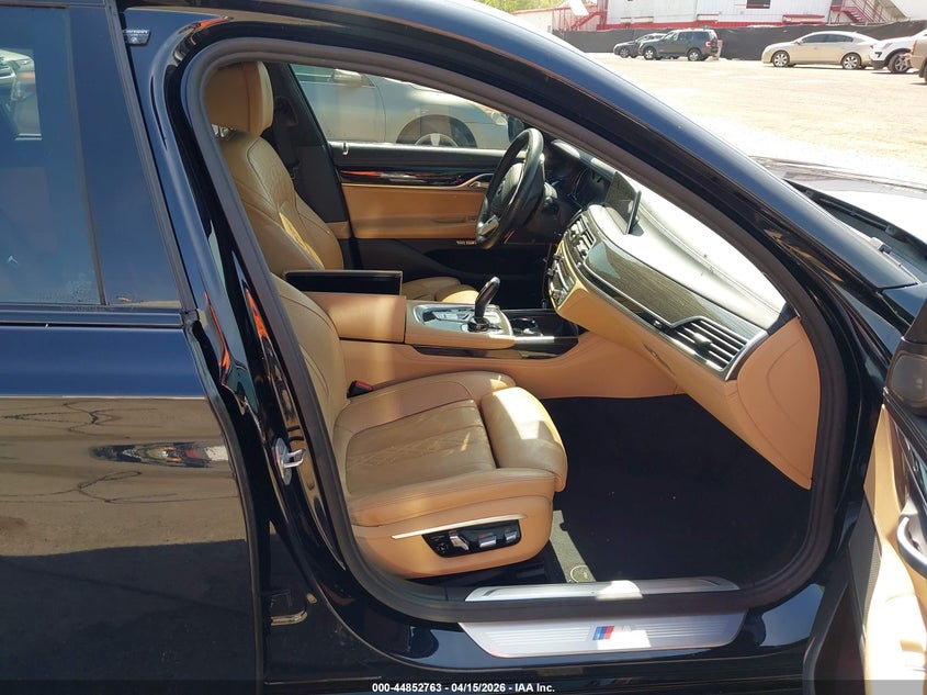 2016 BMW 7er VIN WBA7F2C55GG416902 IAAI salvage auction — RIGHT SIDE, Wait Title, sold $10,000 on 2026-07-29 (photo 5)