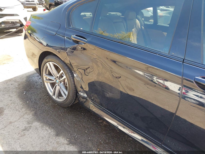 2016 BMW 7er VIN WBA7F2C55GG416902 IAAI salvage auction — RIGHT SIDE, Wait Title, sold $10,000 on 2026-07-29 (photo 6)