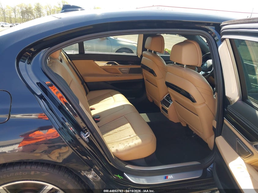 2016 BMW 7er VIN WBA7F2C55GG416902 IAAI salvage auction — RIGHT SIDE, Wait Title, sold $10,000 on 2026-07-29 (photo 8)