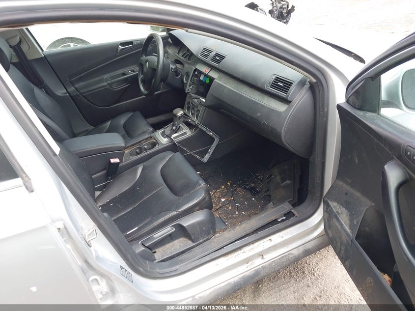 2006 Volkswagen Passat VIN WVWAK93C06P046646 IAAI salvage auction — FRONT END, Clear (Virginia), sold $25 on 2026-07-22 (photo 5)