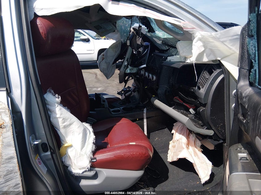2022 Toyota Sequoia VIN 5TDAY5B18NS187654 IAAI salvage auction — ROLLOVER, Salvage (Pennsylvania), sold $3,300 on 2026-07-08 (photo 5)