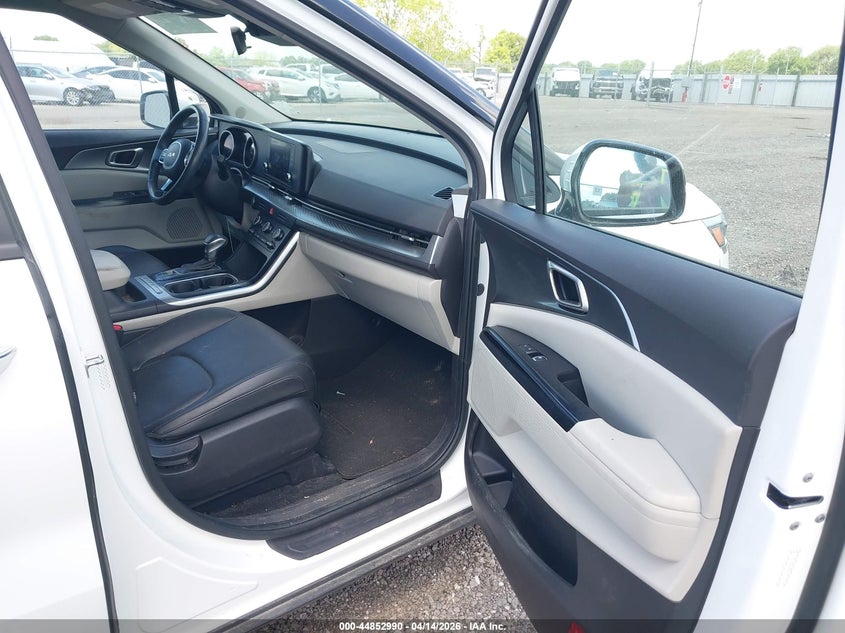 2024 Kia Carnival VIN KNDNB4H30R6355332 IAAI salvage auction — RIGHT REAR, Wait Title, sold $8,000 on 2026-07-22 (photo 5)