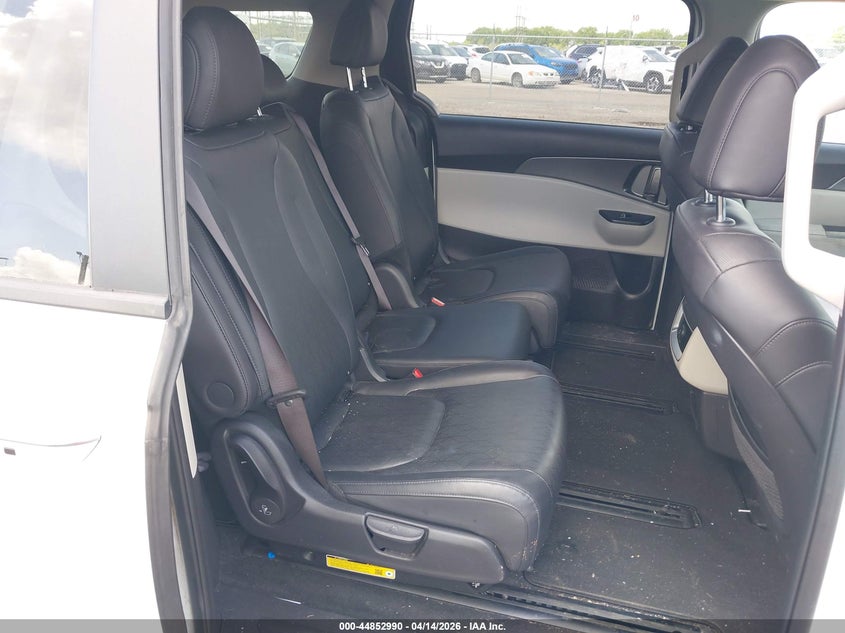 2024 Kia Carnival VIN KNDNB4H30R6355332 IAAI salvage auction — RIGHT REAR, Wait Title, sold $8,000 on 2026-07-22 (photo 8)