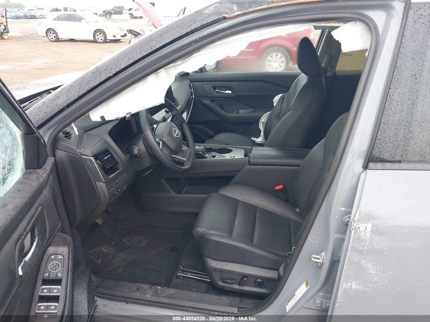 2025 Nissan Rogue VIN JN8BT3CA8SW008552 IAAI salvage auction — LEFT & RIGHT, Original (Texas), sold $7,000 on 2026-07-29 (photo 5)