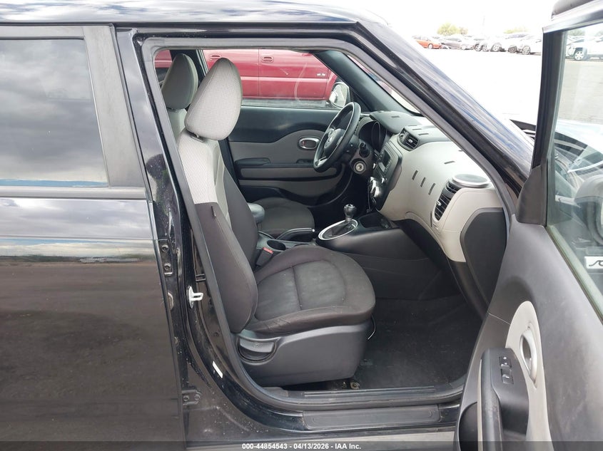 2016 Kia Soul VIN KNDJN2A20G7322799 IAAI salvage auction — FRONT & REAR, Salvage (Arizona), sold $750 on 2026-07-23 (photo 5)