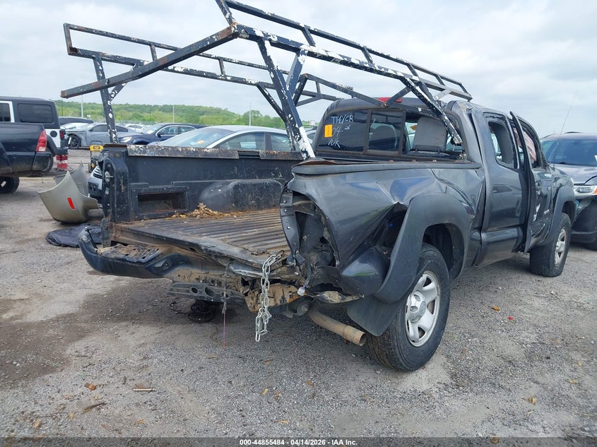2015 Toyota Tacoma VIN 5TFTX4GNXFX045710 IAAI salvage auction — LEFT & RIGHT, Clear (Oklahoma), sold $2,950 on 2026-07-14 (photo 4)