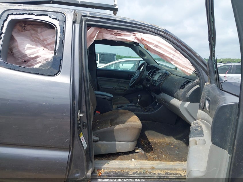 2015 Toyota Tacoma VIN 5TFTX4GNXFX045710 IAAI salvage auction — LEFT & RIGHT, Clear (Oklahoma), sold $2,950 on 2026-07-14 (photo 5)