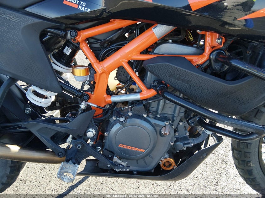 2024 Ktm 390 adventure VIN MD2JGJ409RN213314 IAAI salvage auction — RIGHT SIDE, Wait Title, sold $1,050 on 2026-07-07 (photo 8)