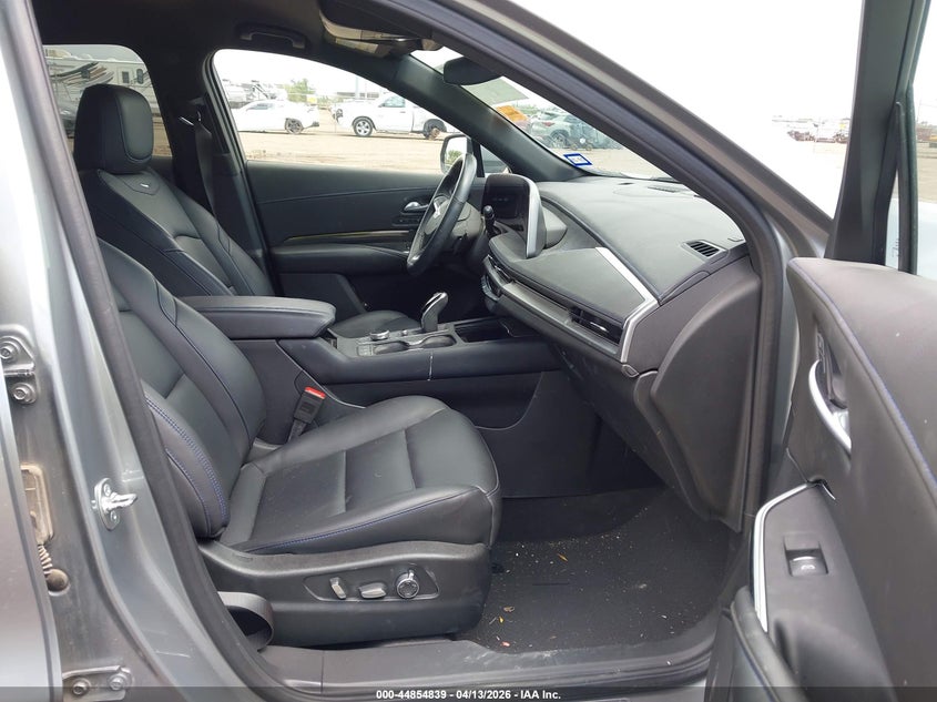 2025 Cadillac Xt4 VIN 1GYFZER42SF111016 IAAI salvage auction — REAR END, Original (Texas), sold $13,700 on 2026-07-14 (photo 5)