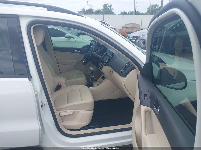 2017 Volkswagen Tiguan VIN WVGBV7AXXHK008956 IAAI salvage auction — REAR END, Original (Texas), sold $2,400 on 2026-07-09 (photo 5)