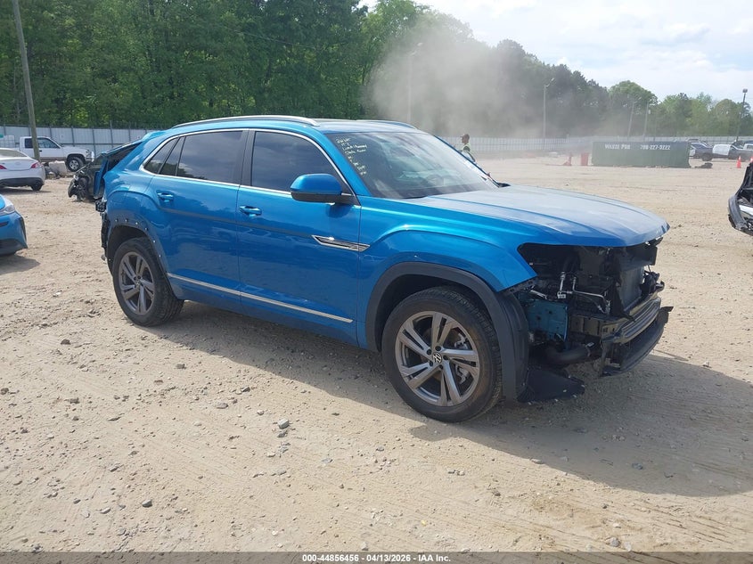 2024 Volkswagen Atlas cross sport VIN 1V2AE2CAXRC222321 IAAI salvage auction — FRONT & REAR, Wait Title, sold $7,900 on 2026-07-23 (photo 1)
